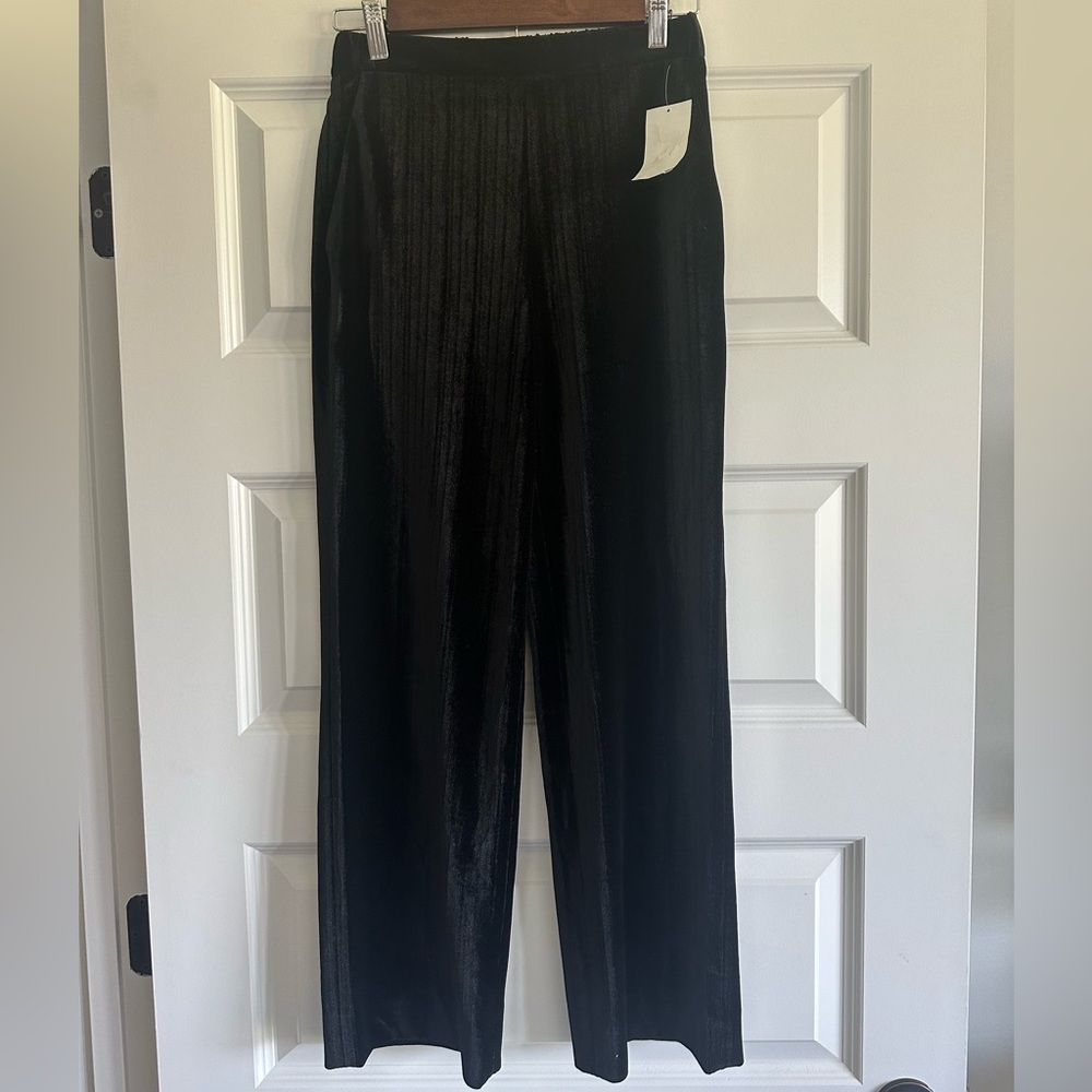 St. John Black Velvet Elastic Waist Pants